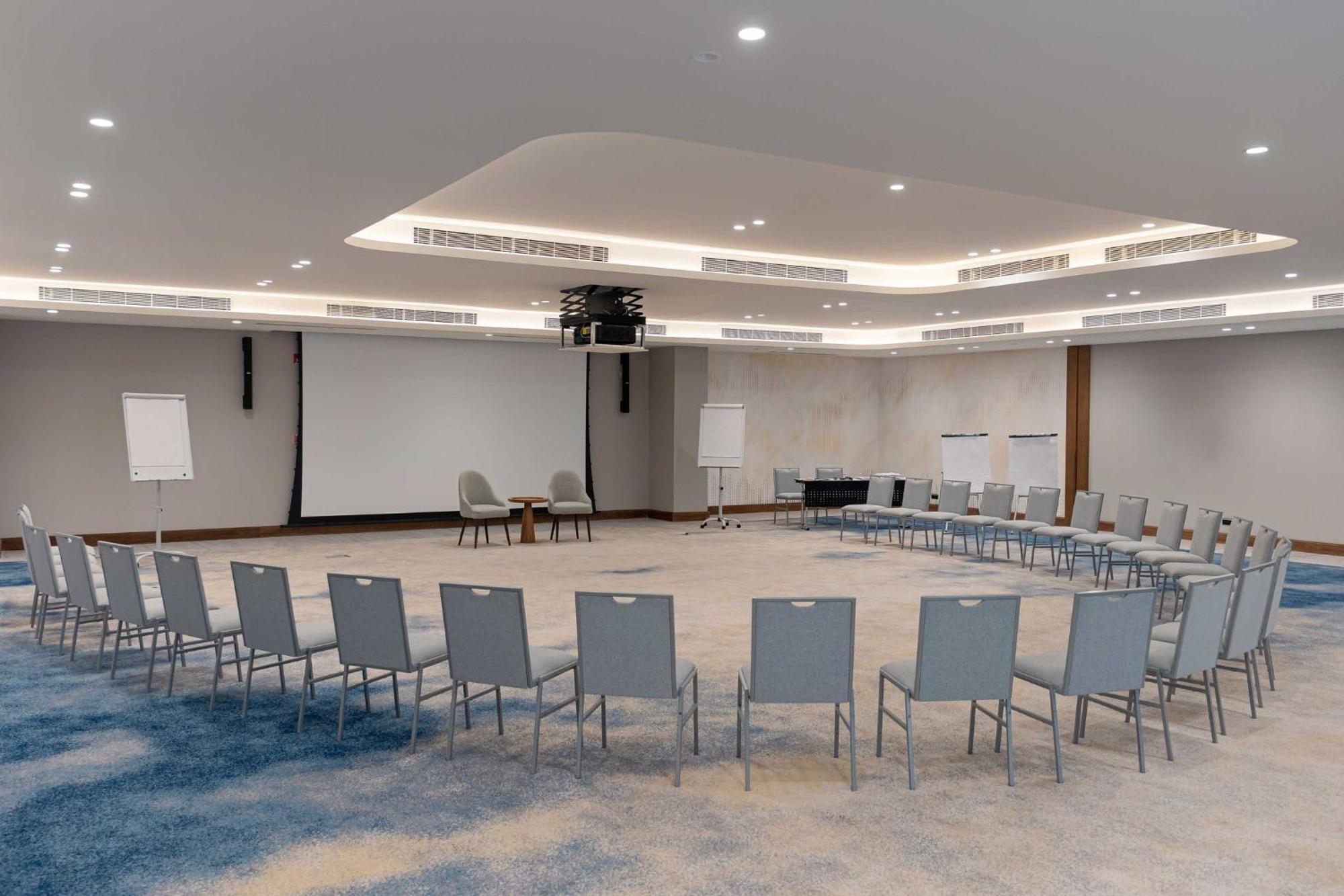 Holiday Inn Riyadh The Business District By Ihg Esterno foto